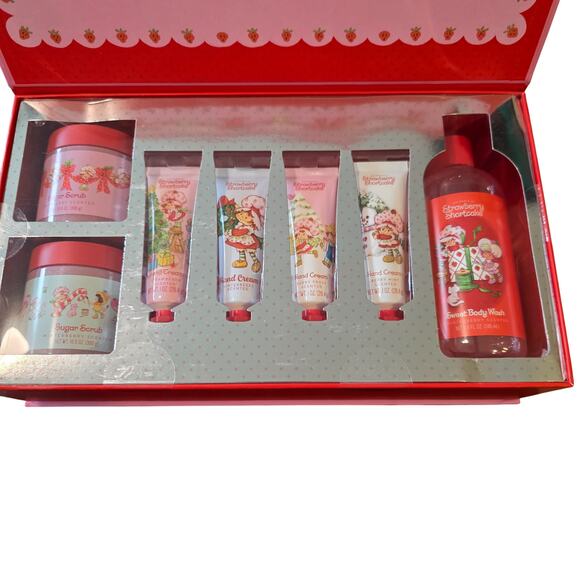 Strawberry Shortcake 7 Piece Self Care Gift Set NEW Hand Cream Body Wash Scrub - Picture 3 of 5